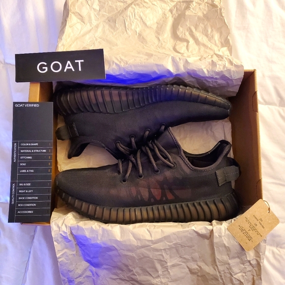 Yeezy Boost 350 V2 Mono Cinder - Picture 1 of 4